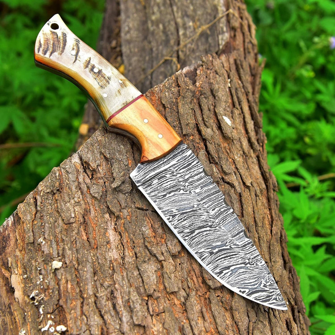 9.5 Inches Fixed Blade Bushcraft Knife with Olive Wood & Ram Horn Handle